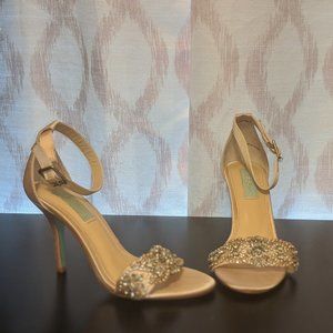 Betsy Johnson Juno Sandals